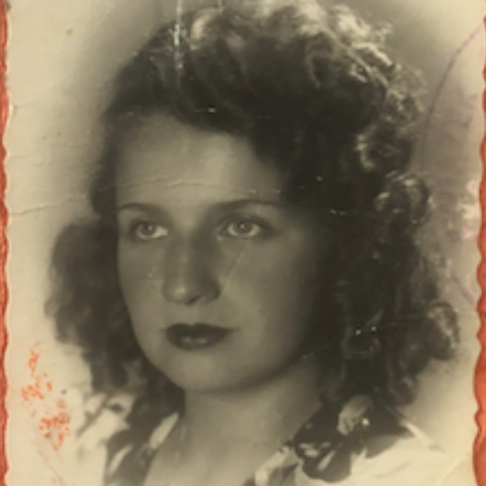 Meet your Posher, Isabella